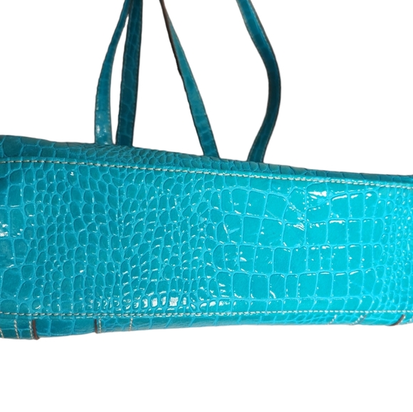Bridge Road Turquoise Alligator Pattern Women's Purse - Picture 5 of 5